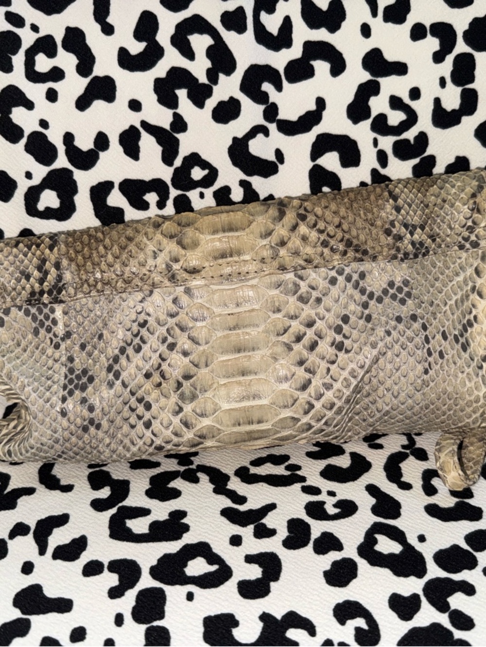 GENUINE PYTHON SYANG 🐍Snakeskin Foldover Wristlet Clutch - Picture 4 of 6